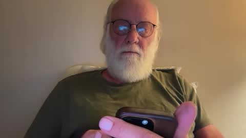 handful57345 online show from April 1, 12:07 pm