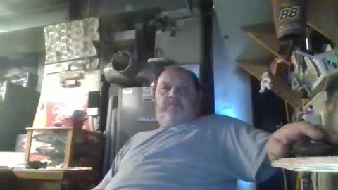 naked man online show from April 14, 1:49 am