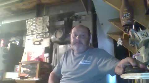 naked man online show from May 30, 2:55 am