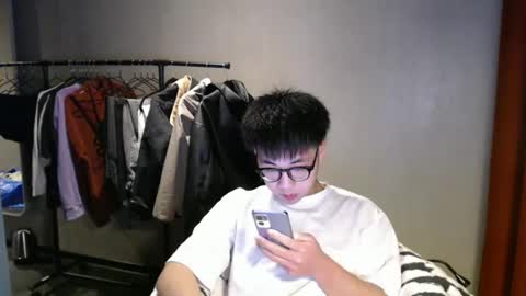 handsome_mannn online show from March 3, 9:01 pm