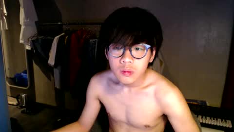 handsome_mannn online show from May 24, 11:22 pm