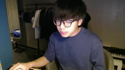 handsome_mannn online show from December 14, 11:34 pm