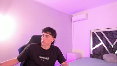 leonardfarrucknick and otis online show from February 10, 3:00 am