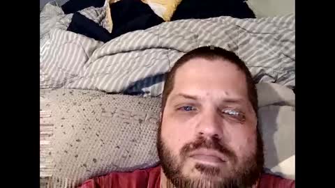 handsomedaddy198923 online show from September 12, 9:59 pm