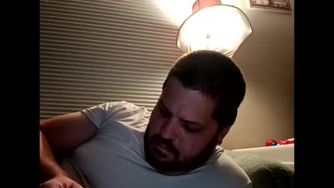 handsomedaddy198923 online show from October 4, 7:02 am