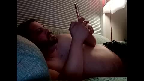 handsomedaddy198923 online show from September 20, 7:08 am