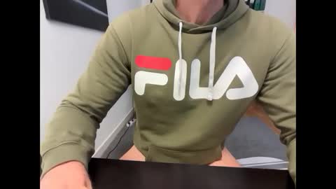 hanky online show from November 10, 10:20 am