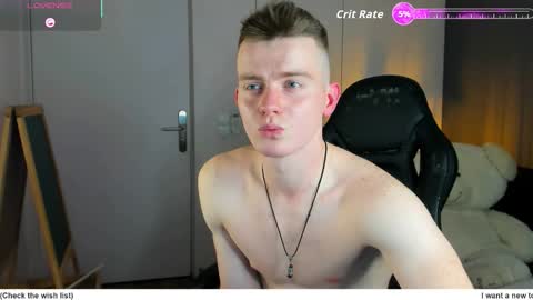 happydeimos online show from November 4, 8:04 am