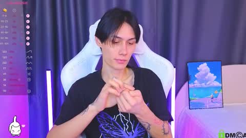 Mark online show from December 1, 12:41 pm