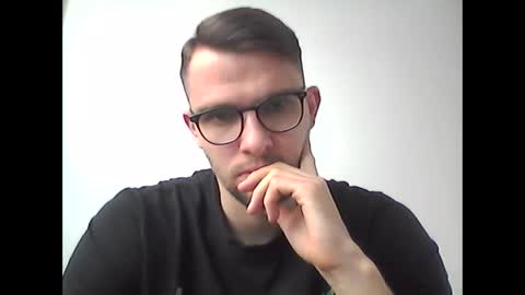 hardboylovemilfmoom online show from January 17, 12:30 pm