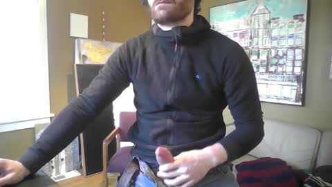 Tom online show from March 6, 7:22 pm