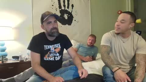 Snapshot of hardworkertn chatting on October 3, 1:32 am hardworkertn online show from October 3, 1:32 am