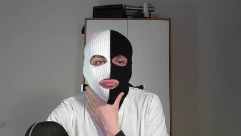 Two-Face online show from April 8, 9:34 pm