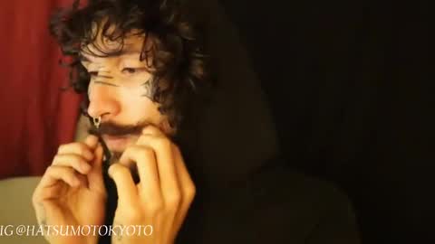 Snapshot of hatsumotokyoto chatting on February 15, 11:50 am More content   2   online show from February 15, 11:50 am