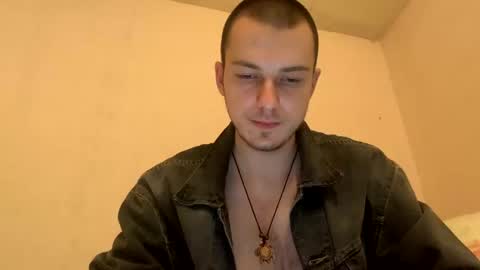 dee online show from December 4, 1:25 am