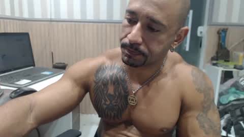 Snapshot of hebertgomes chatting on December 5, 3:04 am hebertgomes online show from December 5, 3:04 am