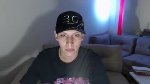 hefesto_69 online show from September 14, 12:01 am