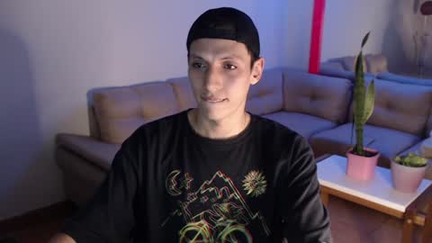 hefesto_69 online show from December 12, 11:36 pm