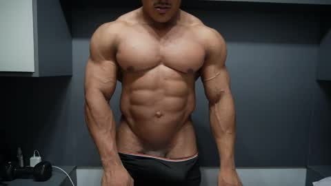 Henri online show from April 7, 11:05 pm