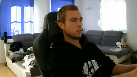 John Pearl online show from November 6, 10:40 am