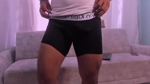 heteros men online show from March 2, 8:27 pm