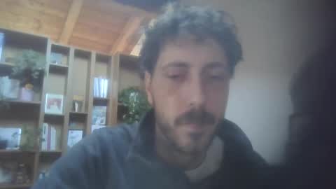 hitmenoww online show from March 20, 7:12 am