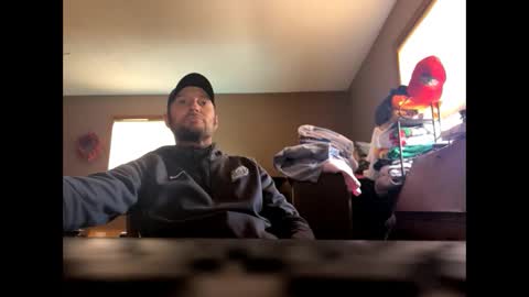 holefilla33 online show from April 18, 5:14 pm