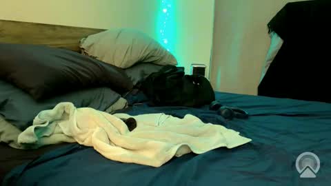 holesucker555 online show from November 4, 10:05 am