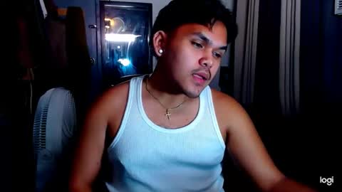 Snapshot of holydiorx chatting on September 15, 3:35 pm holydiorx online show from September 15, 3:35 pm