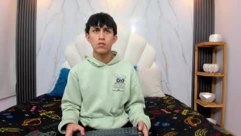 hoot_booys_ online show from January 10, 8:55 pm