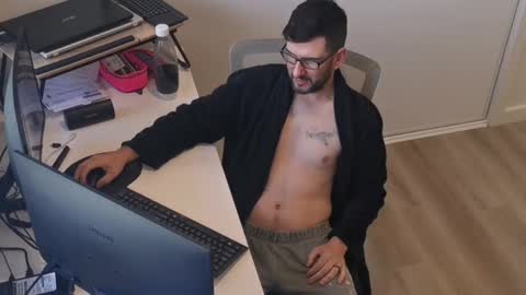 hopefulguy86 online show from October 6, 10:36 pm