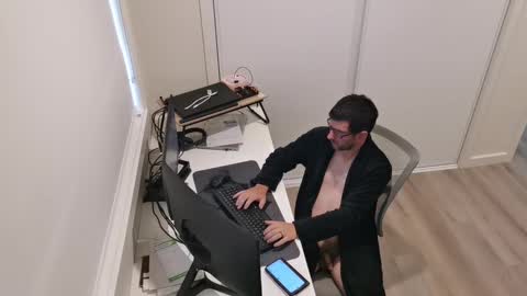 hopefulguy86 online show from May 15, 11:24 pm