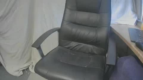 horneypanties305300 online show from June 22, 3:05 pm