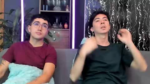 Alex and Camilo online show from March 1, 6:29 pm