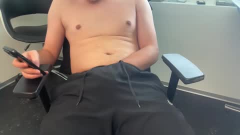 Snapshot of hornyboy95300 chatting on October 11, 11:58 am hornyboy95300 online show from October 11, 11:58 am