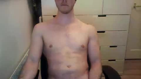 hornydutchman69 online show from April 3, 7:21 pm