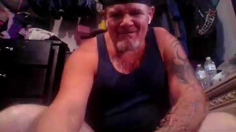 hornyhungwhiteboy4u269 online show from October 6, 12:15 am