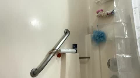 hornyone21x online show from September 19, 9:58 pm