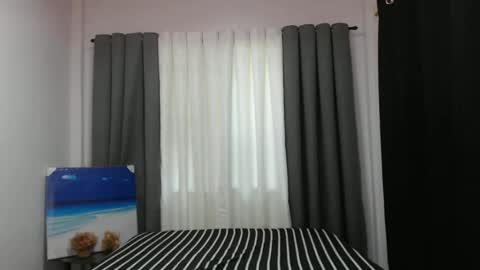 hot_khevin online show from October 13, 11:00 pm