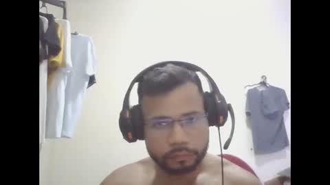hot_wey98 online show from October 22, 4:16 am