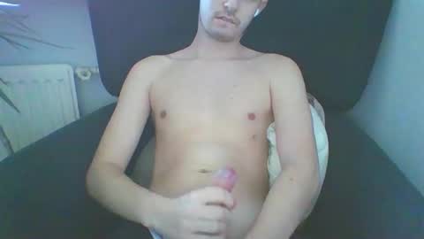 Hotdutchtwink22 online show from November 8, 11:57 am
