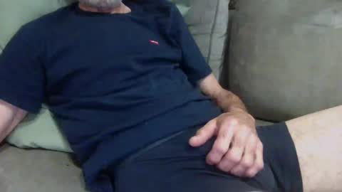 Snapshot of hotfrenchdadd chatting on February 16, 8:21 am hotfrenchdadd online show from February 16, 8:21 am