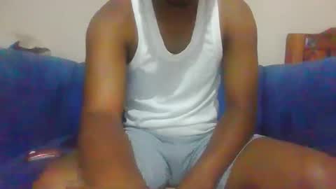 hotguyy001 online show from September 29, 3:49 am