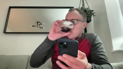 hotholby86 online show from December 27, 3:38 pm