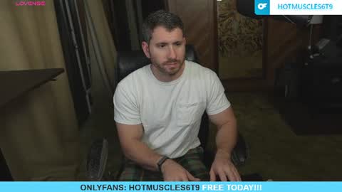 hotmuscles6t9 online show from June 22, 2:50 am