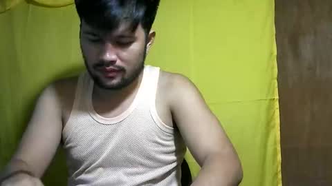 HottestPinoy32 online show from May 30, 4:18 pm