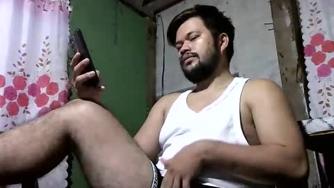 HottestPinoy32 online show from December 6, 3:22 pm