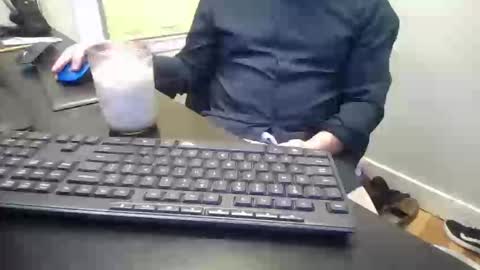 hoverday online show from April 6, 4:46 am