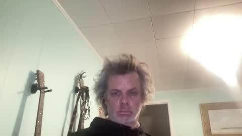 howlingatnothing online show from November 10, 6:18 am