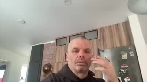 howlingatnothing online show from December 25, 8:17 pm